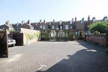 Warrens Guest House York Bagian luar foto